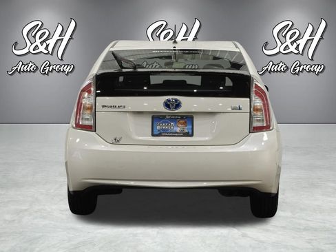 Used 2013 Toyota Prius Two image 18