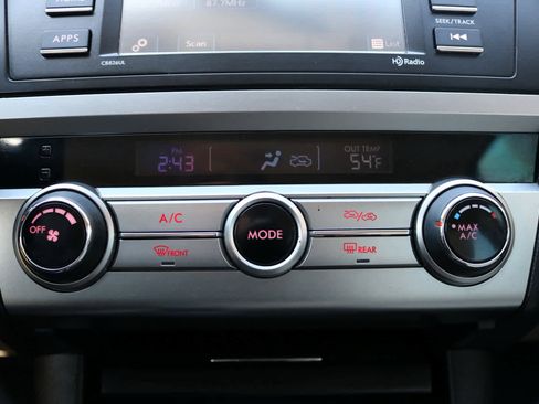 Used 2017 Subaru Outback 2.5i image 18