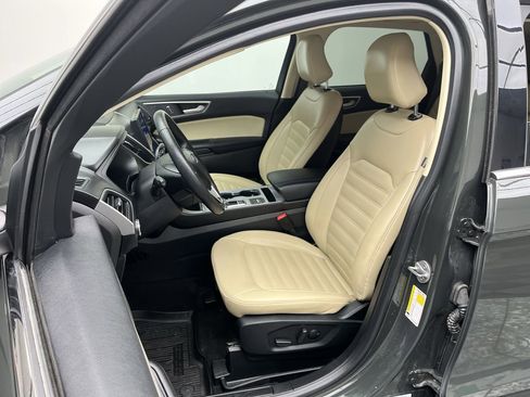 Used 2022 Ford Edge SEL w/ Convenience Package image 9