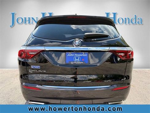 Used 2024 Buick Enclave Premium image 4