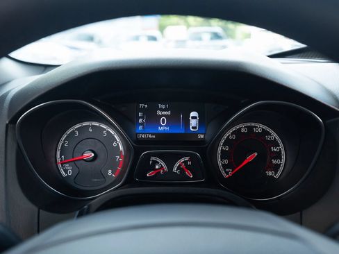Used 2018 Ford Focus ST w/ Equipment Group 402A FWD image 34