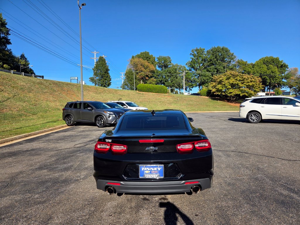 Used 2021 Chevrolet Camaro LT RWD image 4