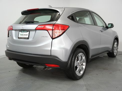 Used 2018 Honda HR-V LX image 10