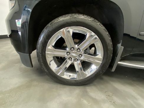 Used 2018 Chevrolet Tahoe Premier AWD/4WD image 19