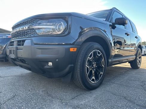 Used 2025 Ford Bronco Sport Outer Banks w/ Outer Banks Tech Package+ image 2