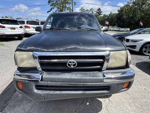 Used 2000 Toyota Tacoma PreRunner RWD image 4