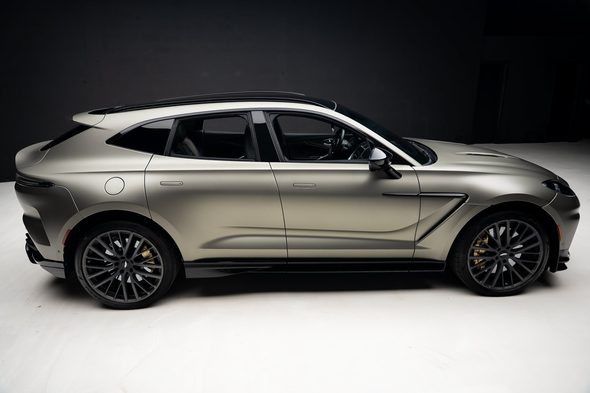 Used 2023 Aston Martin DBX 707 AWD/4WD image 34