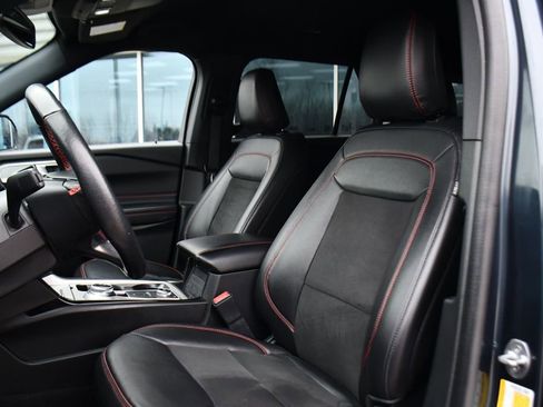 Used 2023 Ford Explorer ST-Line image 13