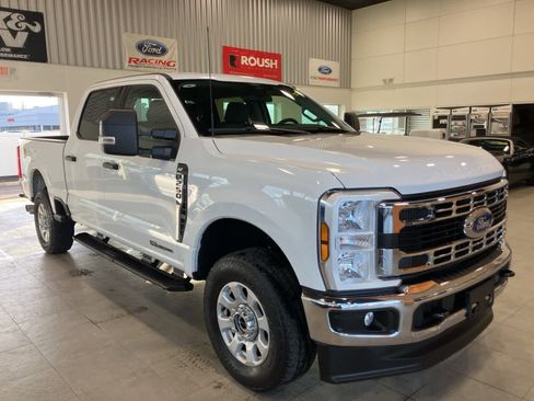 Used 2024 Ford F250 XLT image 3