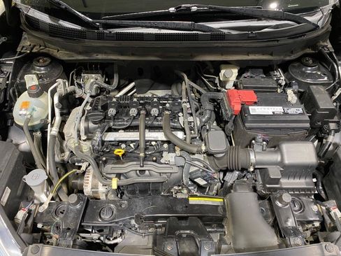 Used 2018 Nissan Kicks S FWD image 17