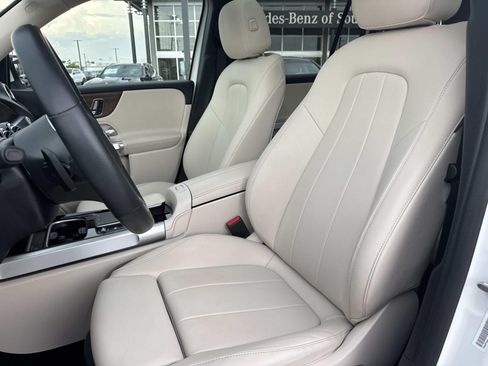 Used 2023 Mercedes-Benz GLB 250 image 17
