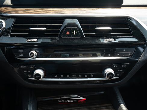 Used 2018 BMW 540i xDrive image 36