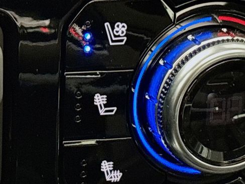 New 2026 GMC Sierra 1500 SLT w/ SLT Premium Package image 20