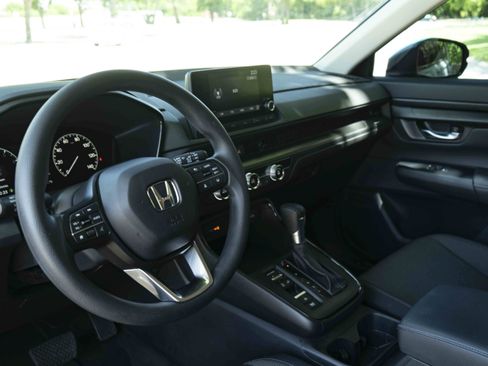 Used 2025 Honda CR-V LX image 16