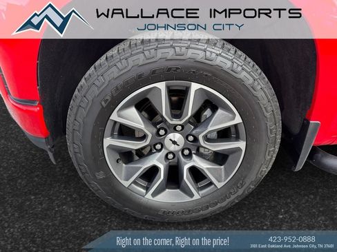 Used 2020 Chevrolet Silverado 1500 RST AWD/4WD image 9