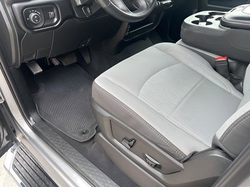 Certified 2024 RAM 3500 Big Horn image 28