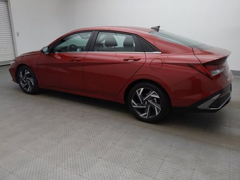 Used 2025 Hyundai Elantra SEL FWD image 3