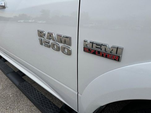 Used 2018 RAM 1500 SLT image 16