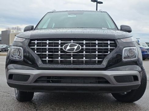 New 2026 Hyundai Venue SEL FWD image 11