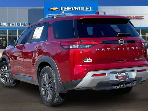 Used 2023 Nissan Pathfinder SL w/ SL Premium Package image 4