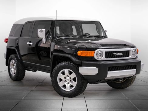 Used 2007 Toyota FJ Cruiser 4WD image 6