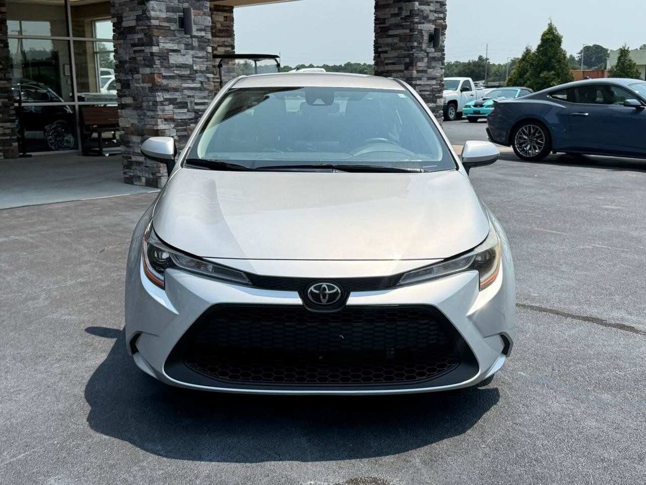 Used 2022 Toyota Corolla LE FWD image 7