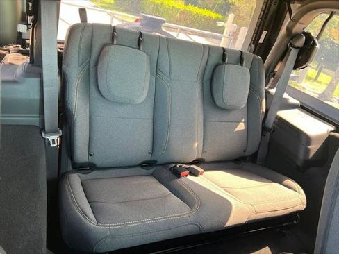 Certified 2025 Jeep Wrangler Sport AWD/4WD image 23