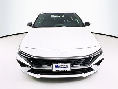 New 2025 Hyundai Elantra SEL