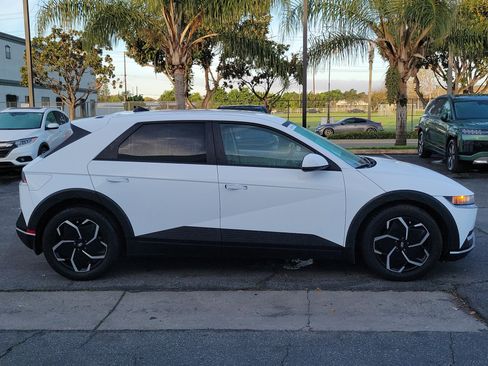 Certified 2024 Hyundai Ioniq 5 SE image 5