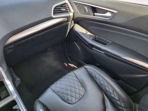 Used 2024 Ford Edge Titanium image 15