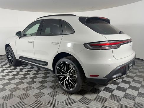 New 2026 Porsche Macan image 3
