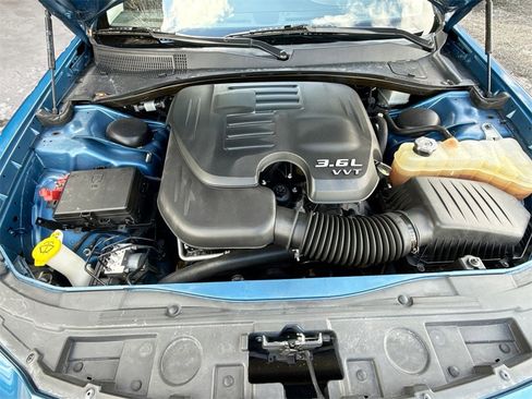 Used 2022 Chrysler 300 Touring w/ Sport Appearance Package image 33