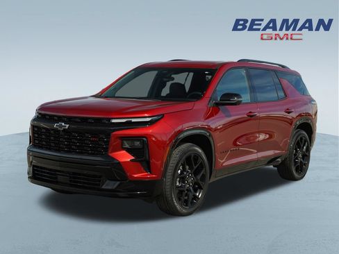 Used 2025 Chevrolet Traverse RS AWD/4WD image 3