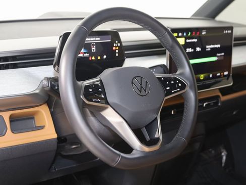 Used 2025 Volkswagen ID. Buzz Pro S image 6