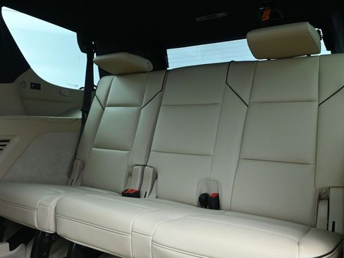 Used 2024 Cadillac Escalade Premium Luxury image 13