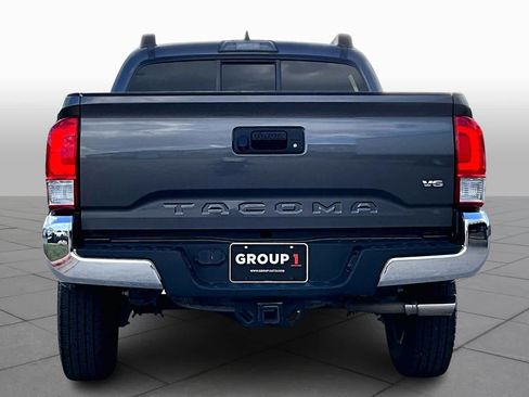 Used 2017 Toyota Tacoma SR5 w/ Tow Package image 5