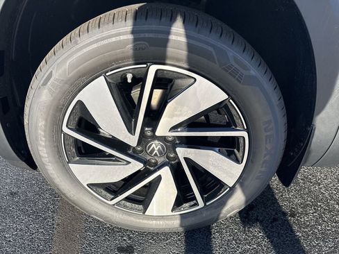 New 2026 Volkswagen Atlas SE AWD/4WD image 8