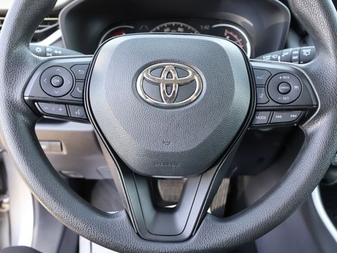 Used 2025 Toyota RAV4 XLE image 72