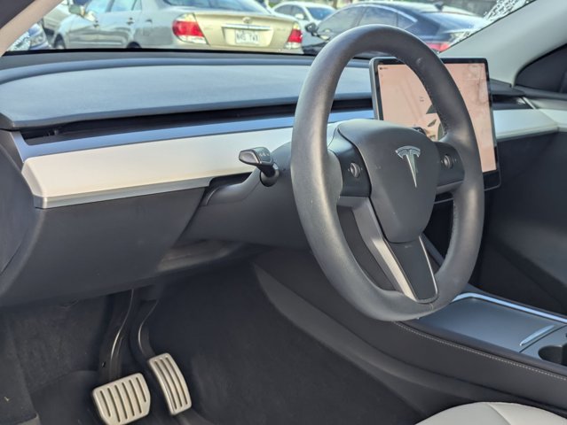 Used 2023 Tesla Model Y Performance AWD/4WD image 2