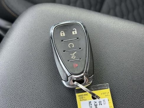 Used 2020 Chevrolet Equinox LT w/ Driver Convenience Package FWD image 30