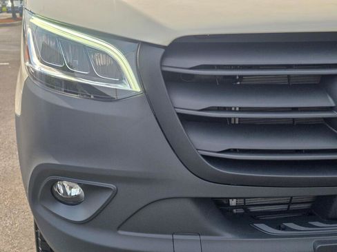 New 2026 Mercedes-Benz Sprinter 2500 image 32