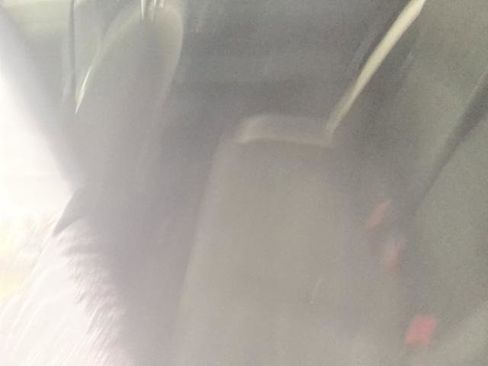 Used 2022 Nissan Versa SV image 2