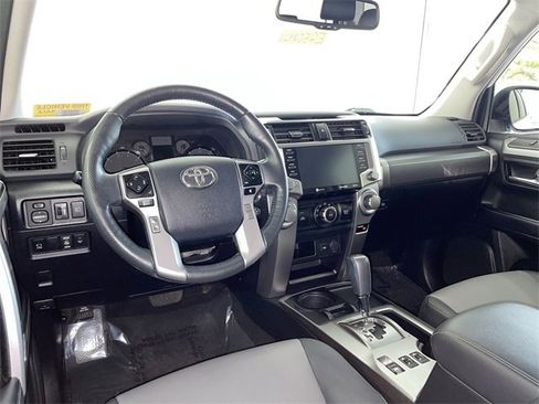 Used 2023 Toyota 4Runner SR5 Premium image 18