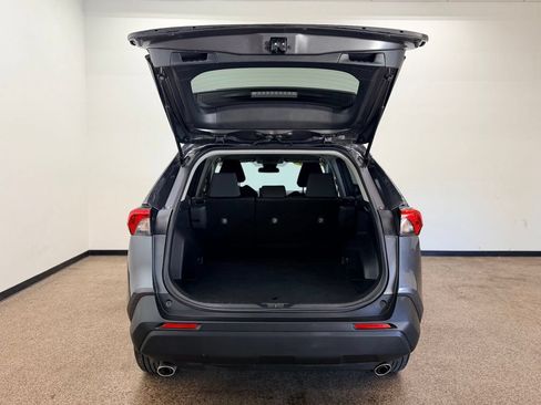 Used 2025 Toyota RAV4 XLE FWD image 5