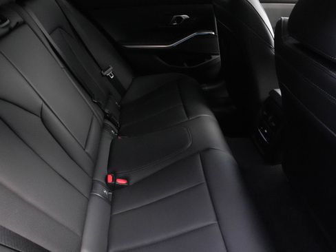 Certified 2025 BMW 330i Sedan w/ M Sport Package RWD image 39