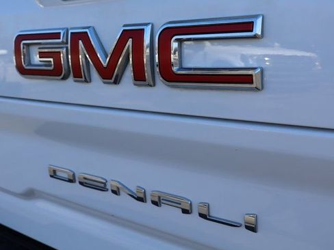 Used 2022 GMC Sierra 2500 Denali image 56