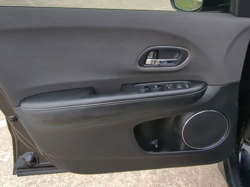 Used 2020 Honda HR-V EX image 13