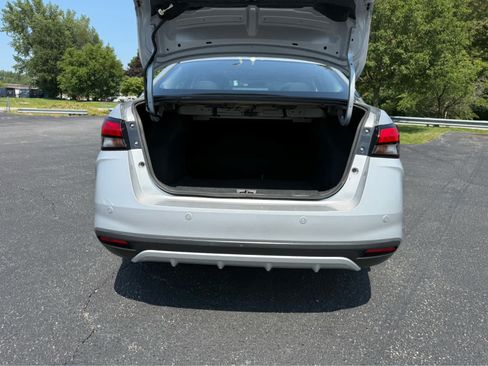 Used 2025 Nissan Versa SV w/ Trunk Package FWD image 7