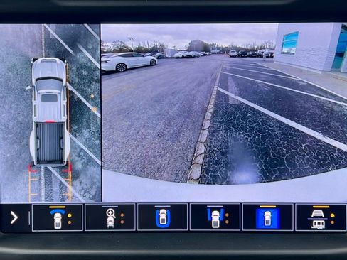 Used 2023 GMC Sierra 3500 Denali w/ Denali Ultimate Package image 12