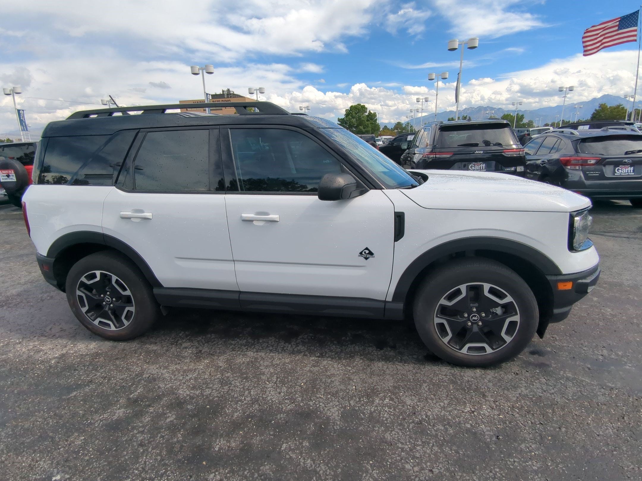 Used 2024 Ford Bronco Sport Outer Banks w/ Tech Package AWD/4WD image 2